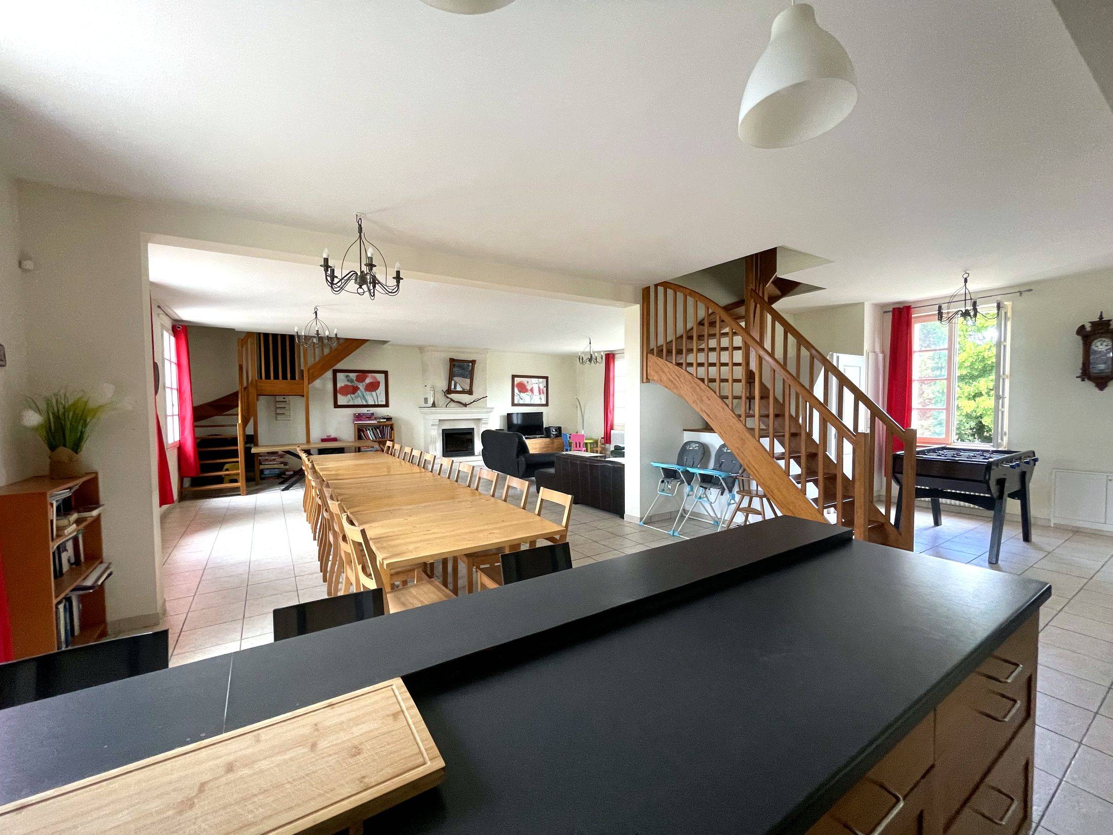 Grande salle de réception de 110 m² avec cheminée, La Part des Anges